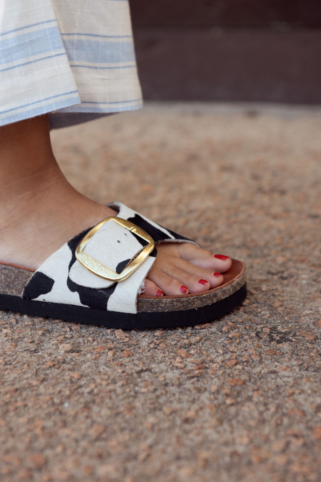 Sandalia Clover una hebilla Vaca Kiko's Shoes