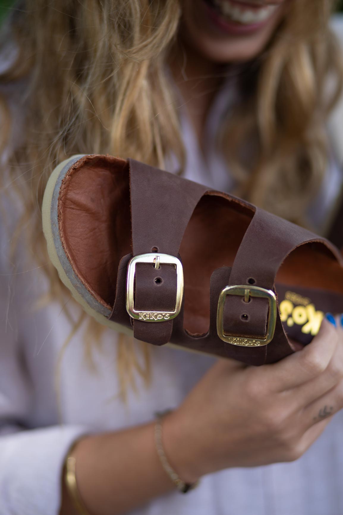 Sandalia Clover dos hebillas Chocolate Kiko´s Shoes