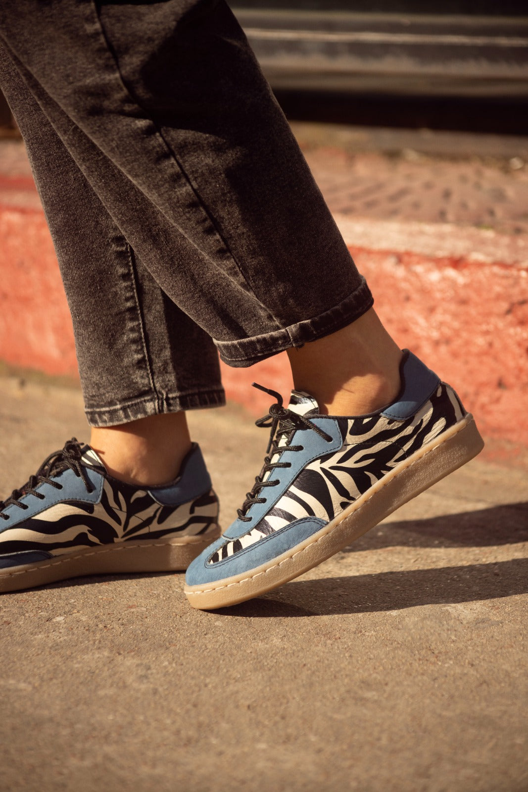 Sneaker Viena print y azul