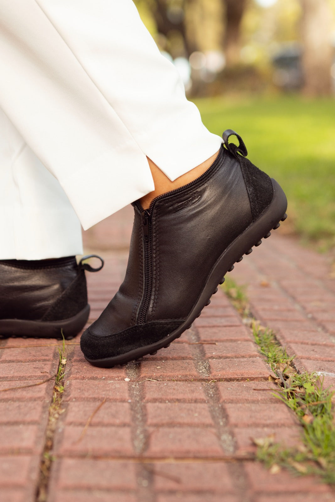 Bota Zipper Negro Dos Cierres Vanzetti