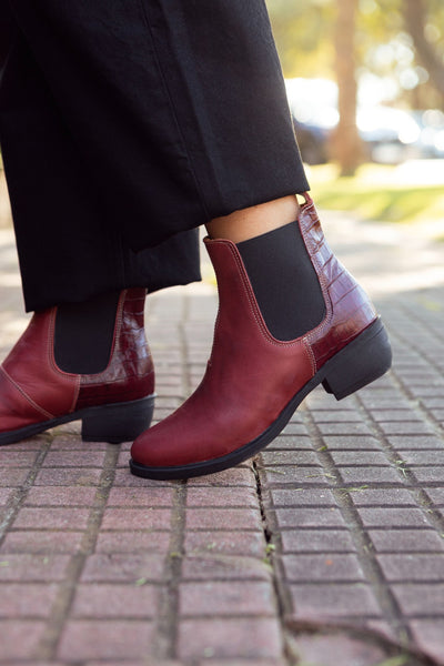 Luna Bordeaux Vanzetti