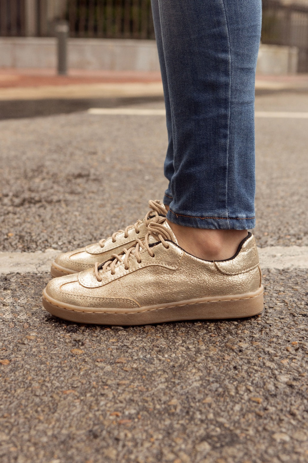 Sneaker Viena oro Kiko's Shoes