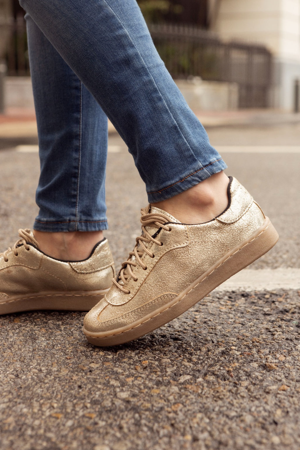 Sneaker Viena oro Kiko's Shoes