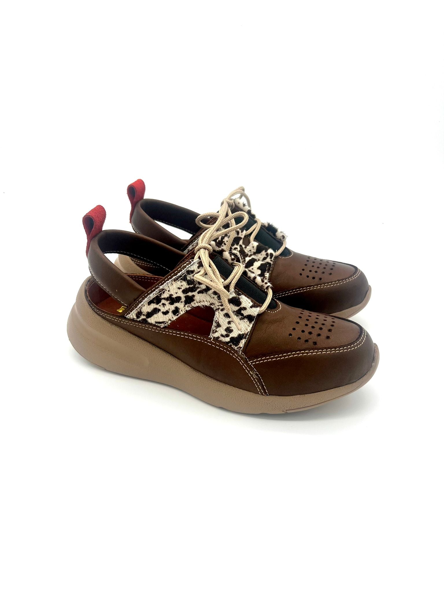 Millie Chocolate Pelo