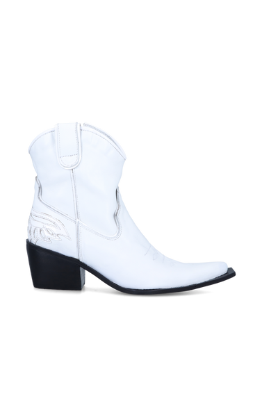 Texana Madelline Blanca