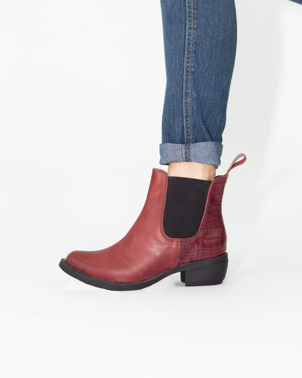 Luna Bordeaux Vanzetti