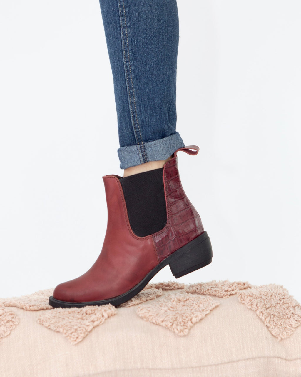 Luna Bordeaux Vanzetti