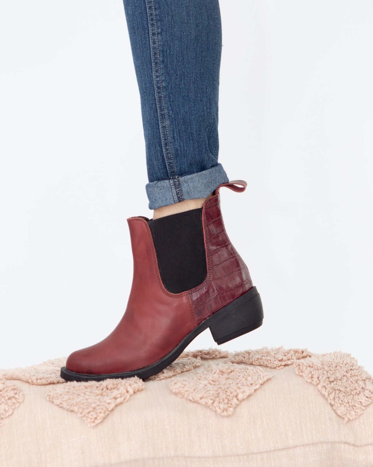 Luna Bordeaux Vanzetti