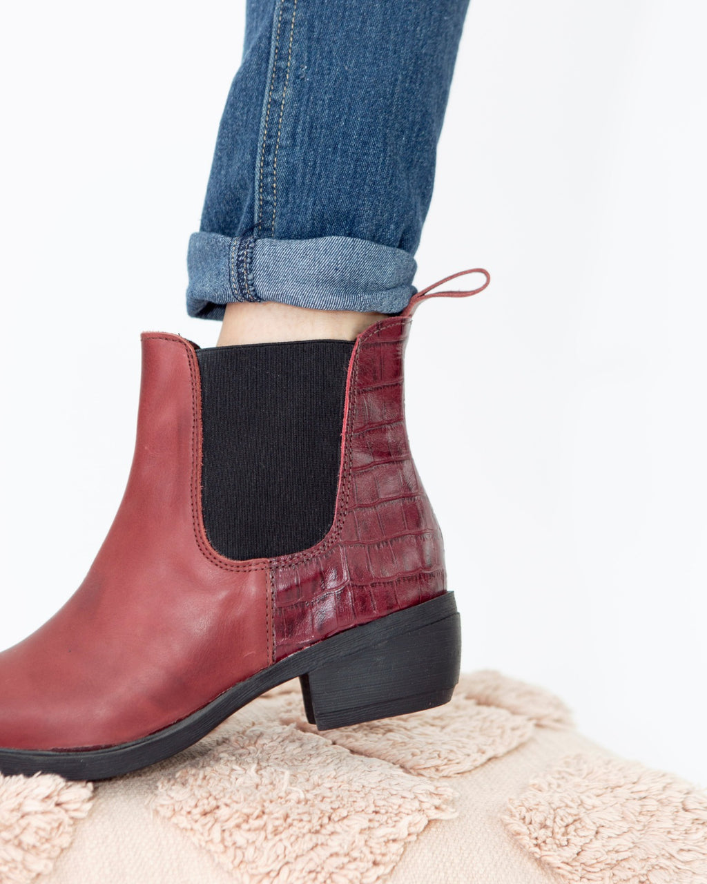 Luna Bordeaux Vanzetti